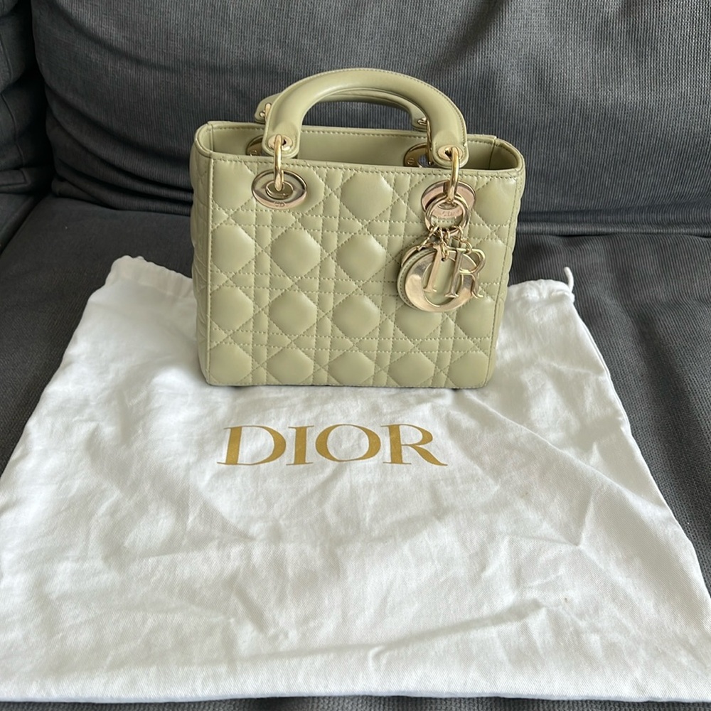 COPY - Medium dior lady bag sage green - excellent condition